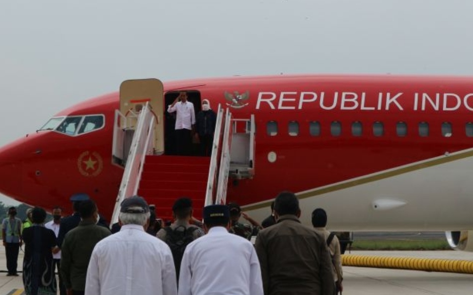 Presiden Joko Widodo beserta Ibu Iriana Joko Widodo bertolak menuju Malang, Jawa Timur
