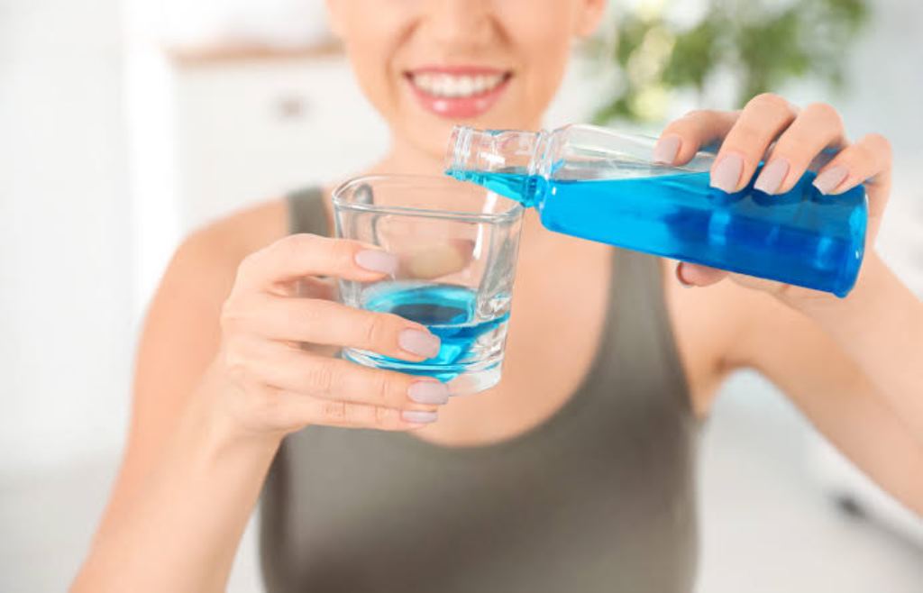 Ilustrasi obat kumur atau moutwash