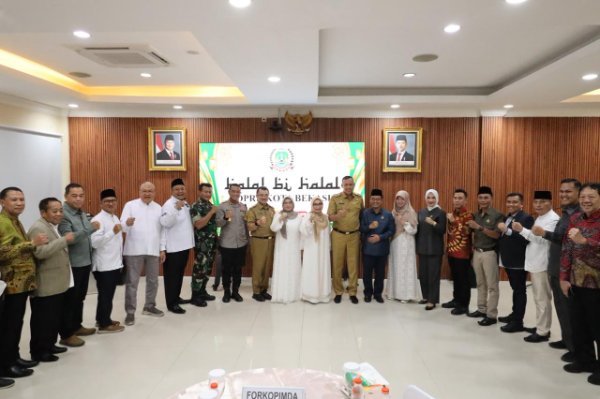 Poto bersama usai Halal Bihalal Idul Fitri 1446 Hijriyah  DPRD Kota Bekasi, Selasa (8/4/2025)