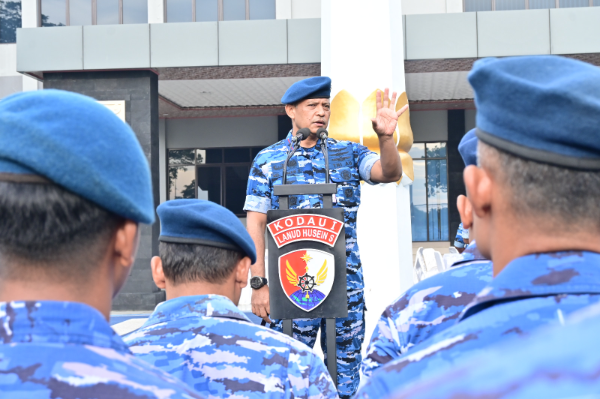 Lanud Husein Sastranegara menggelar Apel Khusus Awal Tahun 2026, yang  dipimpin langsung oleh, Marsma TNI M.D. Irman Fathurrahman, S.E., M.M., Bandung (2/1/2026). 