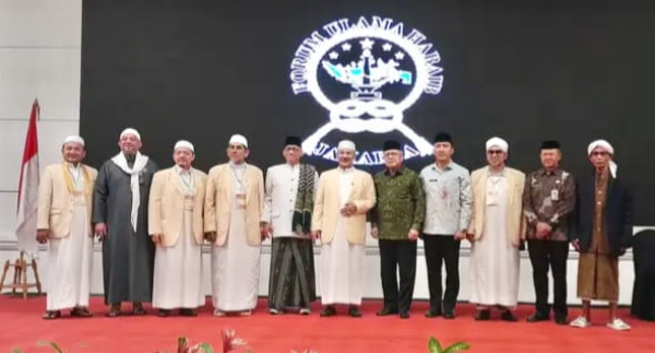 Pembukaan Mubes Fuhab Jakarta 2026 di Tavia Heritage Hotel ditandai pemukulan gong, dihadiri unsur Pemprov DKI, ulama, dan tokoh nasional. Kamis (29/1/2026).