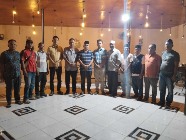 Kasat Reskrim Polres Padanglawas AKP Irwansyah Sitorus menjalin silaturahmi dengan wartawan untuk memperkuat sinergi, transparansi, dan komunikasi dua arah. Kolaborasi Polri dan media diharapkan mendukung Polri Presisi serta pelayanan terbaik bagi masyarakat Kabupaten Palas.