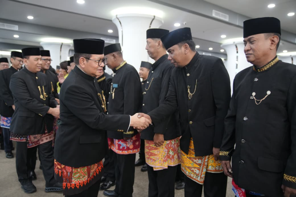 Gubernur Pramono Anung melantik 521 pejabat fungsional di Balai Kota Jakarta dan menegaskan pentingnya integritas, inovasi, serta kesiapan menghadapi tantangan kota global. Rabu, (4/3/2026).