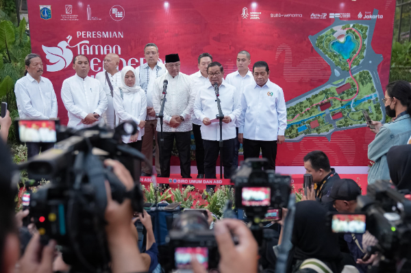 Gubernur DKI Jakarta Pramono Anung meresmikan Taman Bendera Pusaka di Jakarta Selatan. Taman seluas 5,6 hektare ini merupakan integrasi Taman Ayodya, Taman Leuser, dan Taman Langsat dengan konsep filosofi Merah Putih serta fasilitas olahraga lengkap bagi masyarakat.
