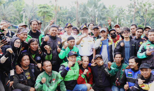 Dishub DKI menggandeng komunitas ojol dan pengelola gedung untuk menyiapkan shelter parkir khusus. Penertiban parkir liar tetap berjalan dengan pendekatan dialog dan solusi bersama.