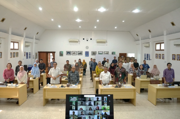 PT Riset Perkebunan Nusantara (PT RPN) menggelar Workshop Rekomendasi Pemupukan dan Agroklimat Komoditas Perkebunan di Kantor Direksi PT RPN, Bogor, pada 25–26 Juni 2026. Kegiatan ini menjadi bagian dari upaya memperkuat kapasitas peneliti dan kolaborasi riset untuk mendukung produktivitas serta keberlanjutan sektor perkebunan.