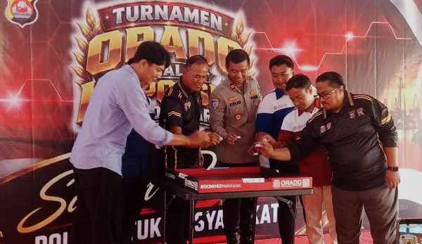 Turnamen ORADO Piala Kapolsek Bojonegara 2026 menjadi ajang olahraga, silaturahmi, dan kebersamaan lintas wilayah dengan semangat sportivitas.