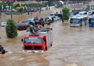 18 Titik di Jakut Masih Terendam Banjir Pagi Ini, Tinggi Air Capai 40 Cm  