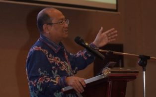 Cegah Defisit APBD Kemendagri Dorong Pemda Manfaatkan Transformasi Digital