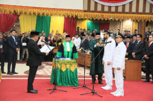 Mendagr Resmi Lantik Gubernur dan Wakil Gubernur Aceh Masa Jabatan 2025-2030