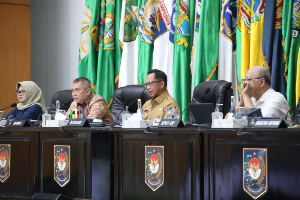 Mendagri Imbau Pemda Kendalikan Kenaikan Harga Komoditas Jelang Ramadhan