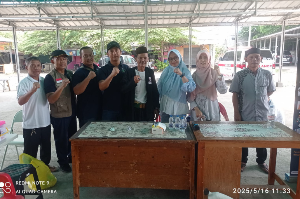 Pedagang dan Pengunjung Pasar Harapan Jaya Dapat Pelayanan Kesehatan Gratis dan KTP Digital