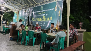 Bhabinkamtibmas Polsek Sosa Gelar Tarawih Keliling, Perkuat Silaturahmi dan Sampaikan Pesan Kamtibmas kepada Warga