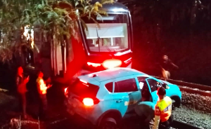 Mobil Listrik Mogok Tak Bisa Didorong? Ini Penjelasan Teknisnya