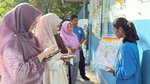Dosen UIR Terapkan Deep Learning Berbasis Isu Sosial-Ilmiah di SMAN 2 Siak Hulu untuk Tingkatkan Kemampuan Berpikir Kritis Siswa