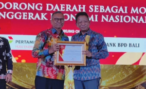 Wali Kota Bekasi Raih Penghargaan Nasional Pendorong Pertumbuhan Ekonomi Kota