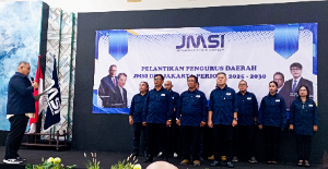 Ketua Umum JMSI Teguh Santosa Lantik Edi Kuswanto sebagai Ketua JMSI DKI Jakarta Periode 2025–2030 di Hall Dewan Pers