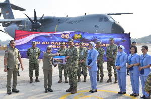 Kasau Serahkan Bantuan Kemanusiaan TNI AU untuk Korban Bencana NTT, Dikirim dengan Pesawat A400 dan Boeing